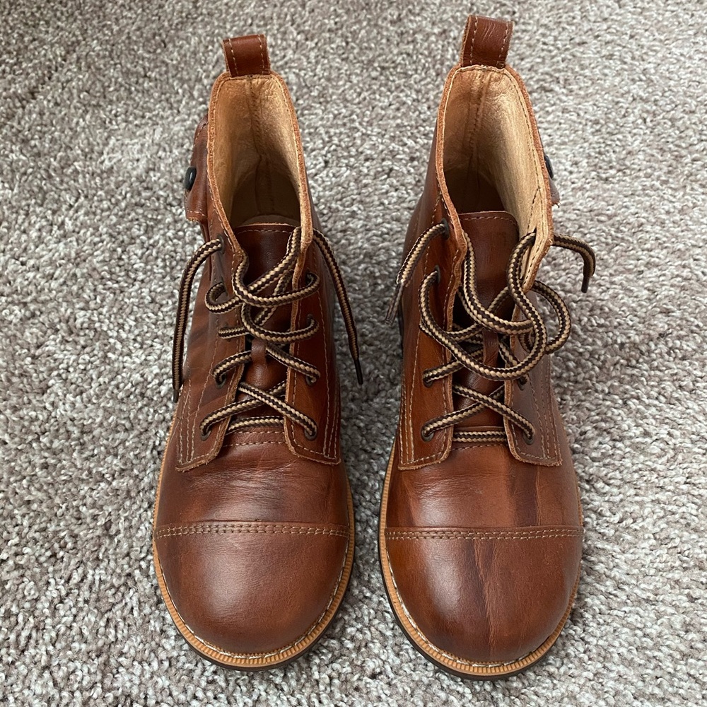 Mikoleon Heirloom boots